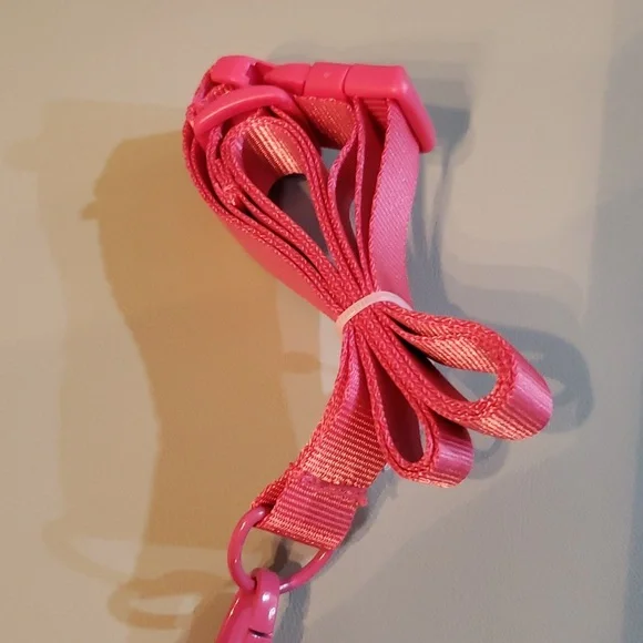 Snoopy with backpack on pink camo lanyard pouch NWT - Picture 5 of 5